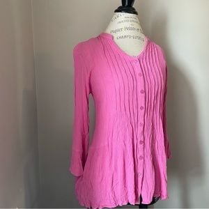 Bright pink blouse bell 3/4 sleeve crinkle hi low mandarin collar w/ buttons
